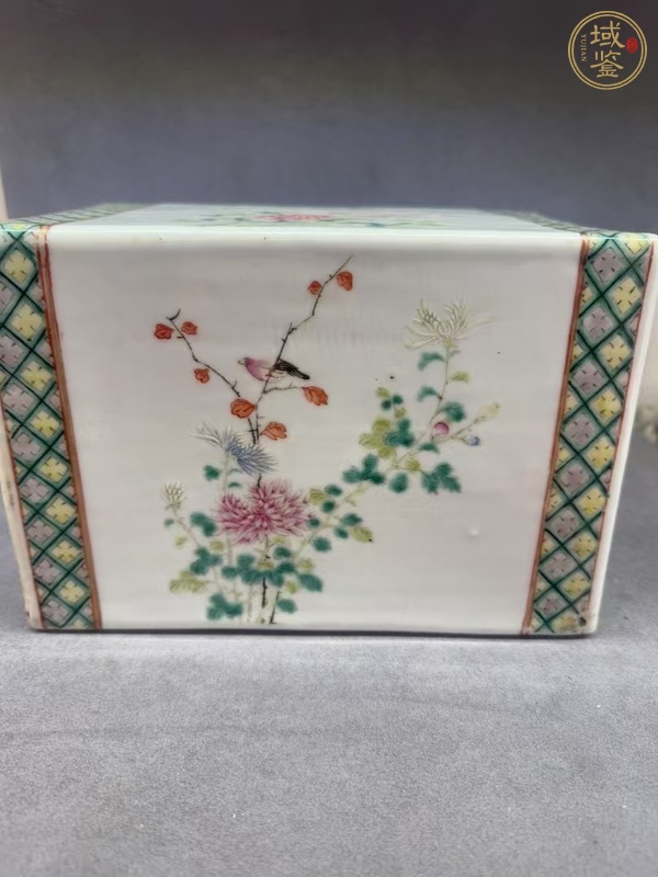 古玩陶瓷花鳥紋粉彩瓷枕真品鑒賞圖
