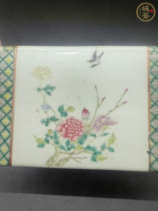 古玩陶瓷花鳥紋粉彩瓷枕真品鑒賞圖