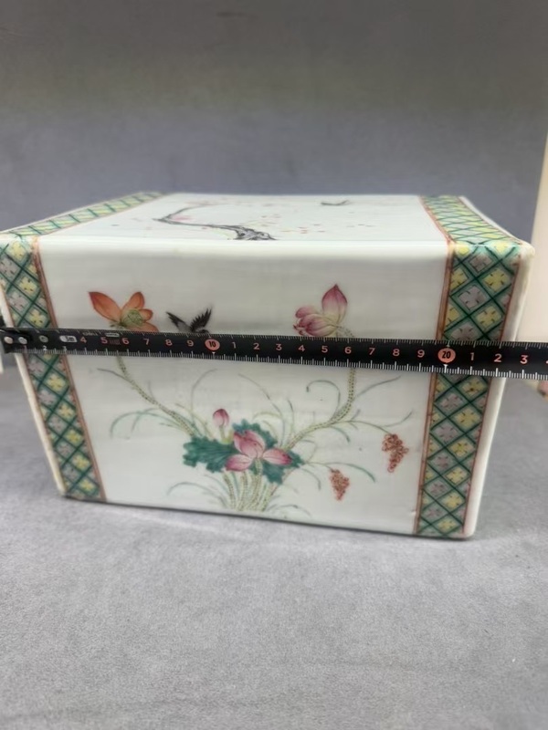 古玩陶瓷晚清花鳥紋粉彩書擋拍賣，當前價格6800元