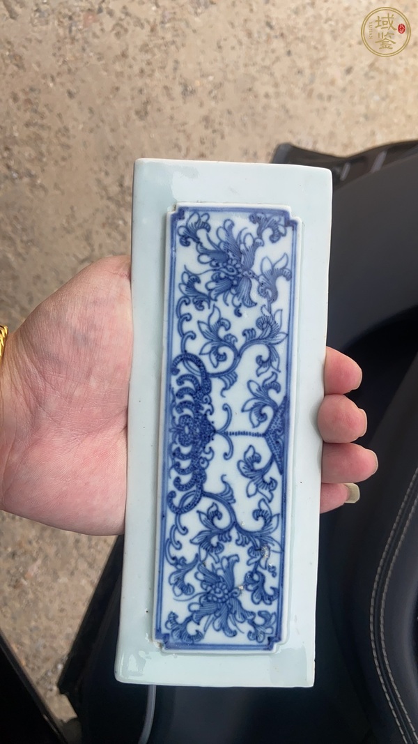 古玩陶瓷花卉紋青花瓷板畫真品鑒賞圖