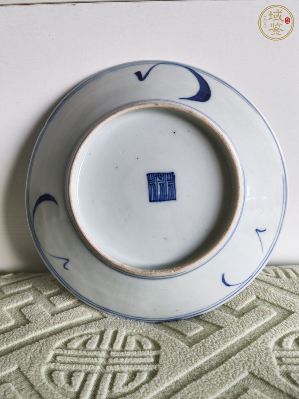古玩陶瓷清中期青花花卉紋盤真品鑒賞圖