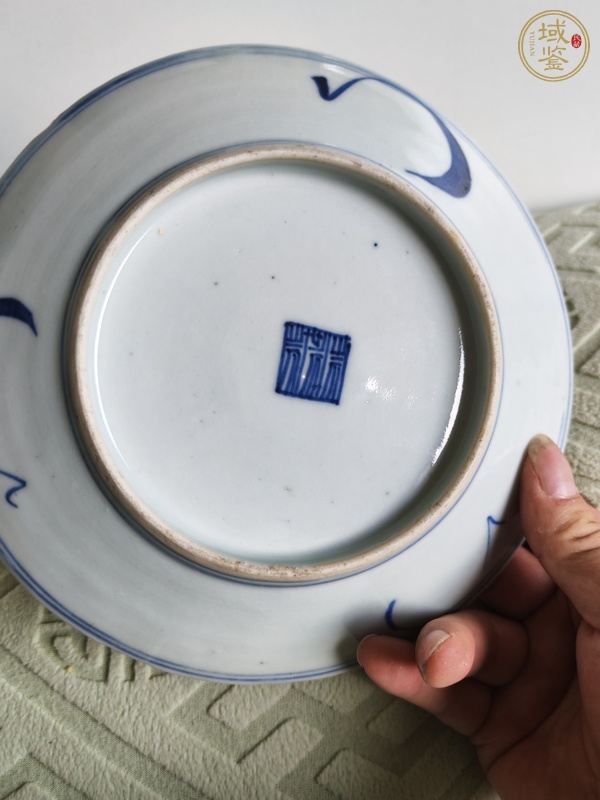 古玩陶瓷清中期青花花卉紋盤真品鑒賞圖