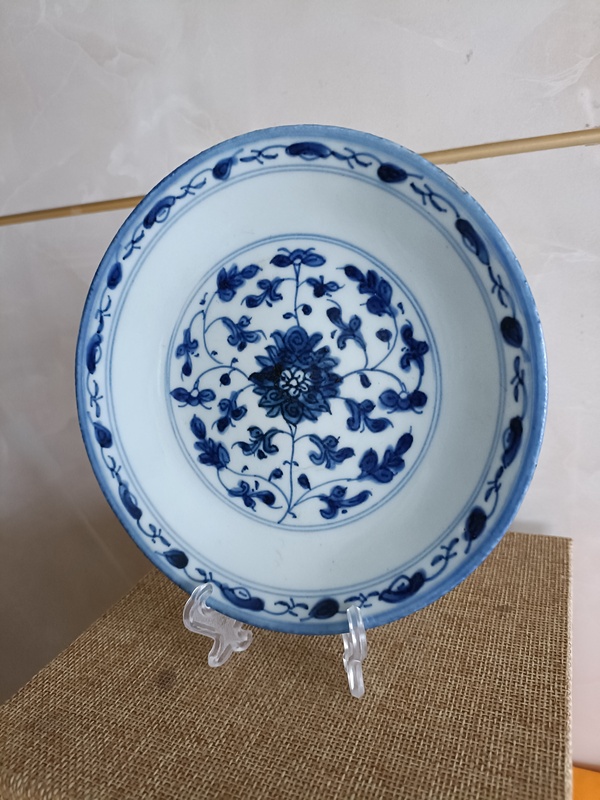 古玩陶瓷清乾隆本朝款青花纏枝花卉紋賞盤拍賣，當(dāng)前價(jià)格2980元