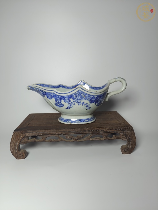 古玩清中期青花把杯真品鑒賞圖