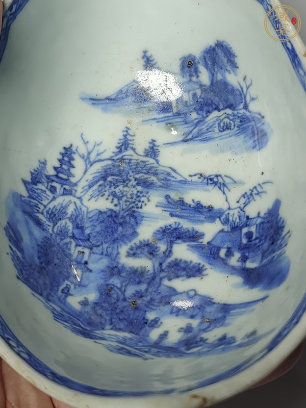 古玩陶瓷清中期青花把杯真品鑒賞圖