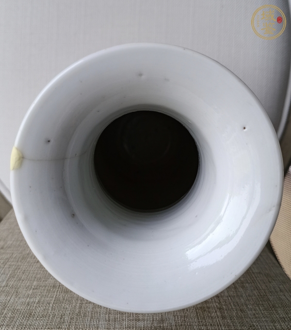 古玩陶瓷青花山水紋觀音瓶真品鑒賞圖