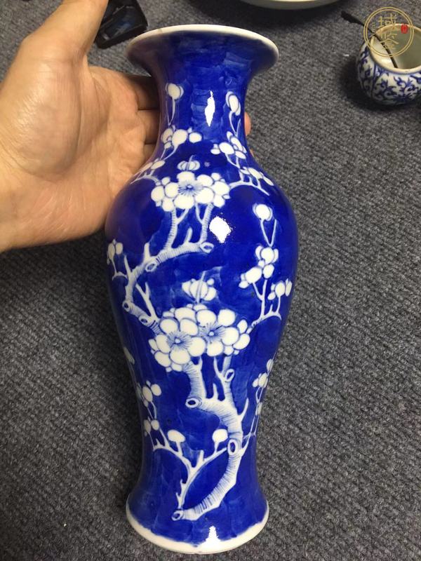 古玩陶瓷青花留白冰梅紋觀音瓶真品鑒賞圖