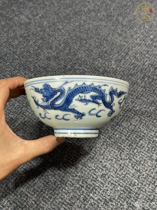 古玩陶瓷靑花龍紋碗真品鑒賞圖