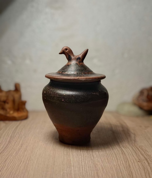 古玩陶瓷南宋.贛州窯飛鳥(niǎo)罐 (館藏級(jí))拍賣(mài)，當(dāng)前價(jià)格999元
