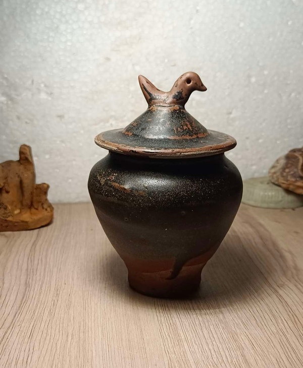 古玩陶瓷南宋.贛州窯飛鳥(niǎo)罐 (館藏級(jí))拍賣(mài)，當(dāng)前價(jià)格999元