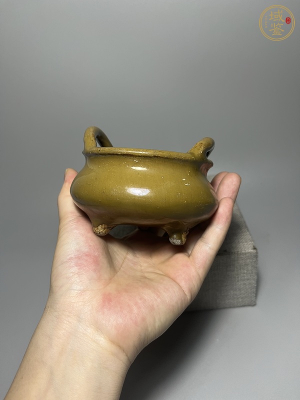 古玩陶瓷褐釉三足鳳眼香爐真品鑒賞圖