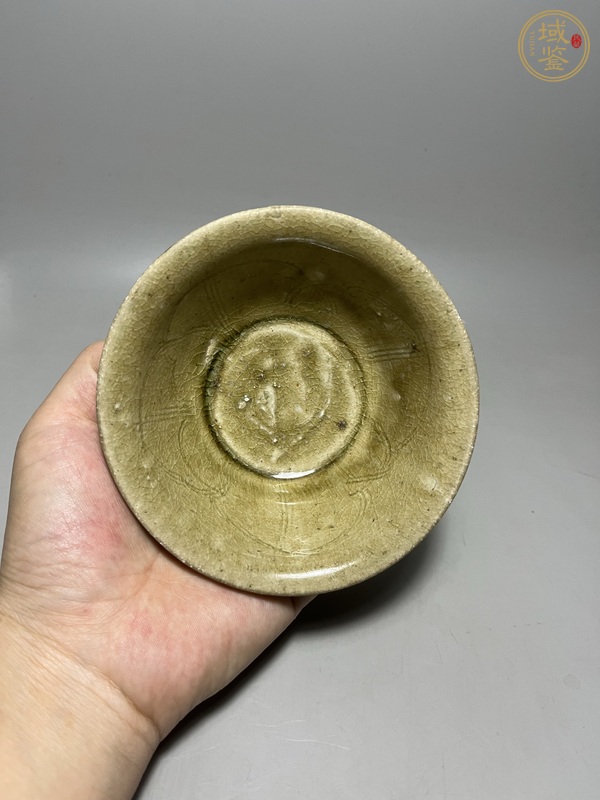 古玩陶瓷青釉刻花紋碗真品鑒賞圖
