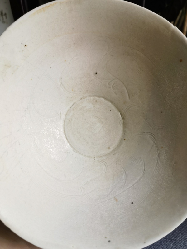 古玩陶瓷南宋青白釉刻花魚紋斗笠碗拍賣，當前價格119元