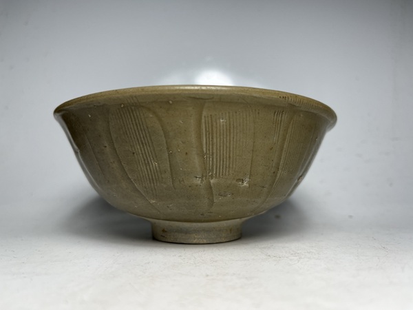 古玩陶瓷（宋代）青釉刻花茶碗（有不錯的收藏價）拍賣，當前價格0元