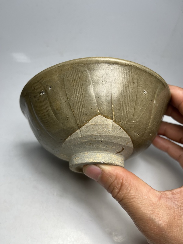 古玩陶瓷（宋代）青釉刻花茶碗（有不錯的收藏價）拍賣，當前價格0元