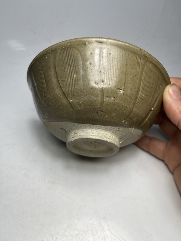 古玩陶瓷（宋代）青釉刻花茶碗（有不錯的收藏價）拍賣，當前價格0元