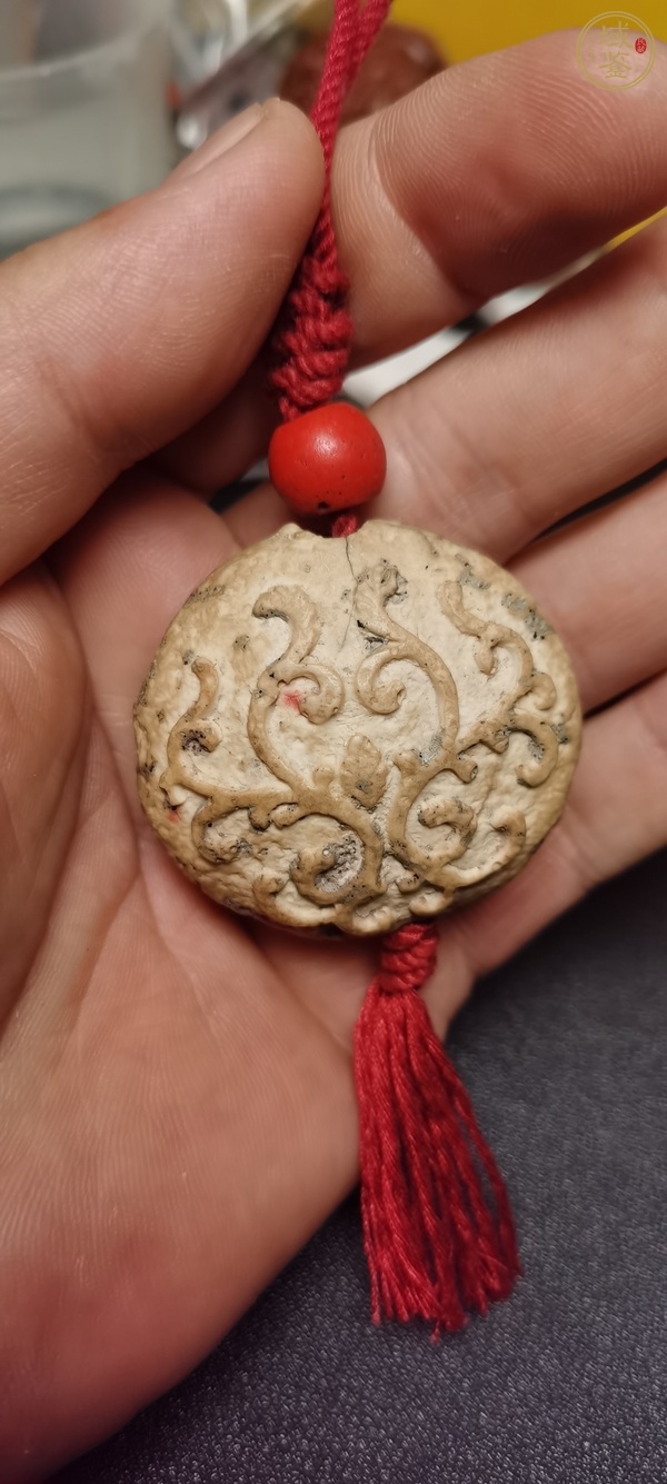 古玩地方玉雕掛墜真品鑒賞圖