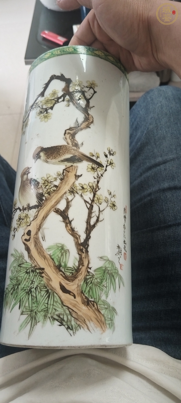 古玩陶瓷油粉彩花鳥紋帽筒真品鑒賞圖