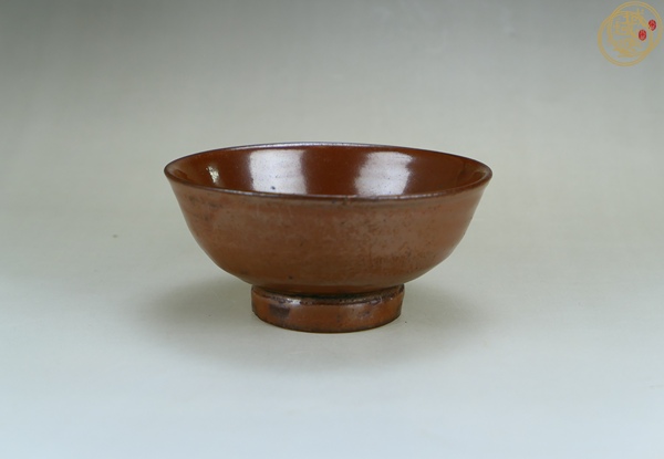 古玩陶瓷明代紫金釉高足碗真品鑒賞圖