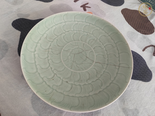 古玩豆青釉豆青釉盤真品鑒賞圖