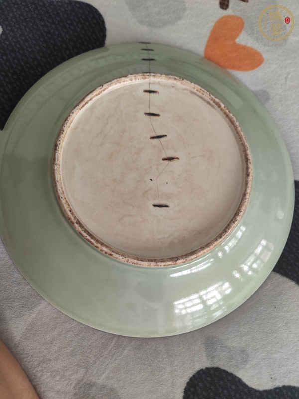 古玩陶瓷豆青釉豆青釉盤真品鑒賞圖