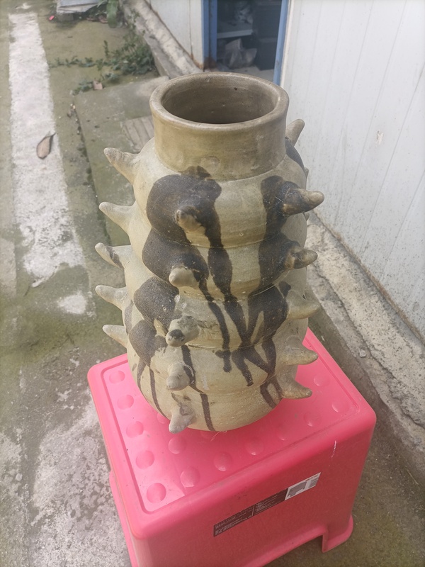 古玩陶瓷青釉褐彩多角罐拍賣,當前價格1000元