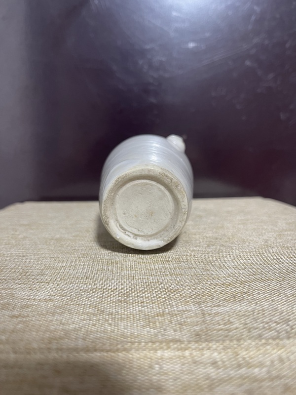古玩陶瓷晚清白釉獅耳瓶拍賣，當前價格1080元