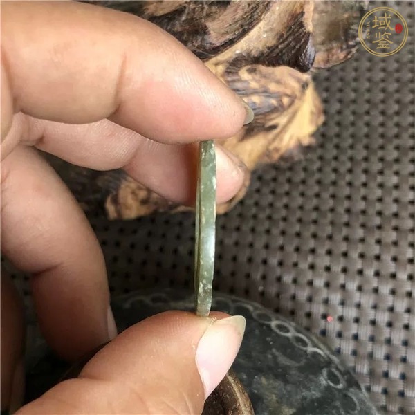 古玩玉器和田玉雕“卷云紋璧”真品鑒賞圖