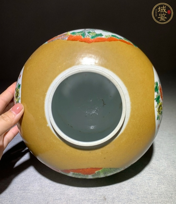古玩陶瓷紫金釉開光五彩西廂記蓋罐真品鑒賞圖