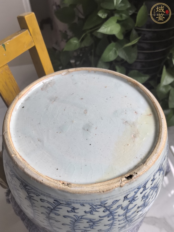 古玩陶瓷 纏枝花卉青花罐真品鑒賞圖