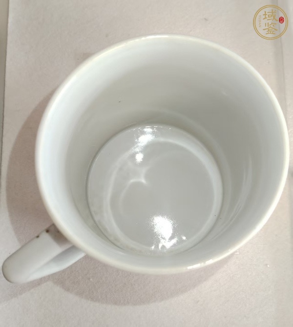 古玩陶瓷花鳥紋粉彩執(zhí)杯真品鑒賞圖