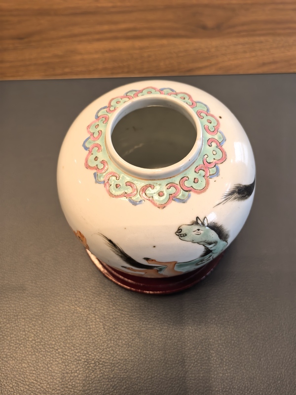 古玩陶瓷粉彩八駿圖茶葉罐拍賣，當前價格2980元