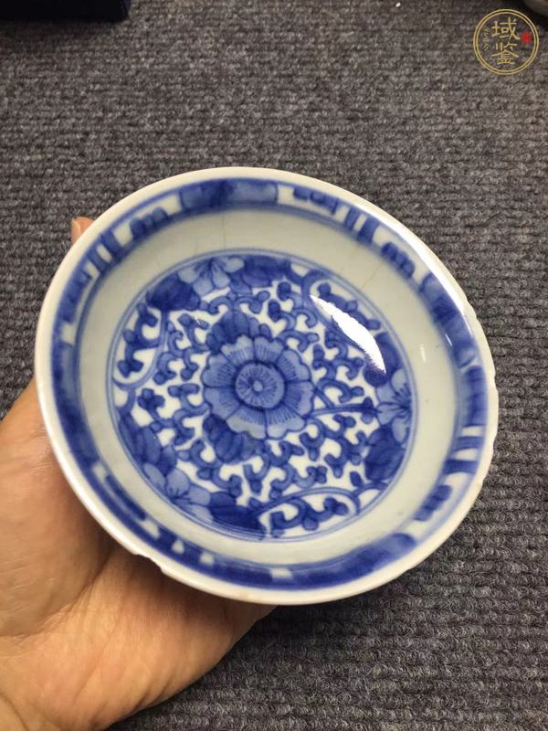 古玩陶瓷花卉紋青花盤(pán)真品鑒賞圖