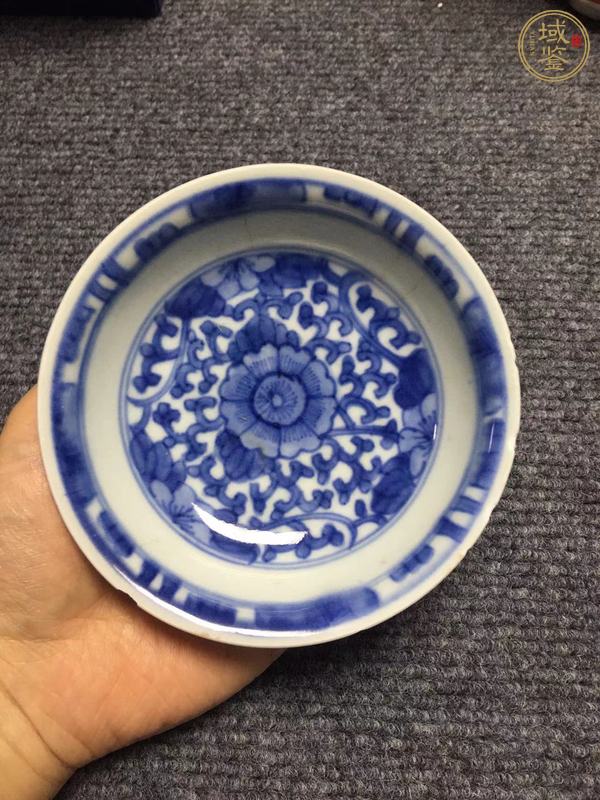古玩陶瓷花卉紋青花盤(pán)真品鑒賞圖