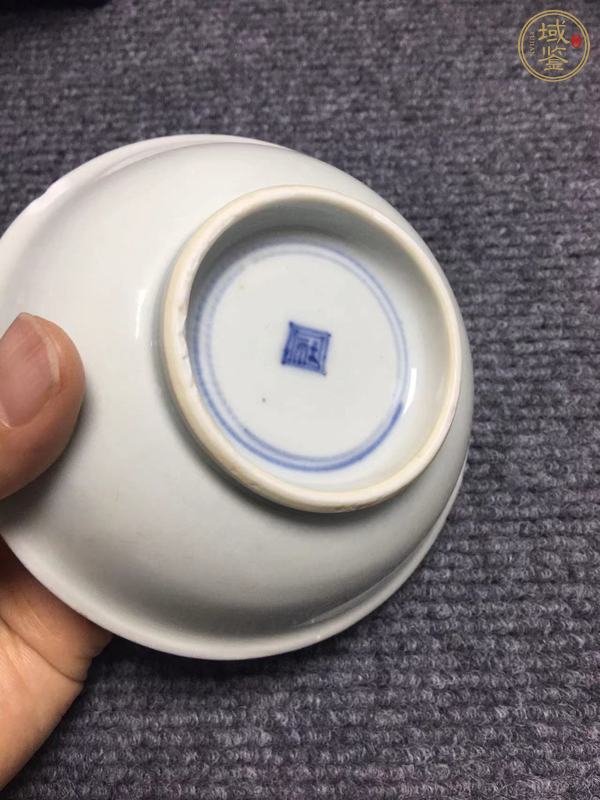 古玩陶瓷花卉紋青花盤(pán)真品鑒賞圖