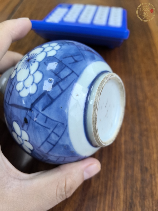 古玩陶瓷青花留白梅紋石榴尊真品鑒賞圖