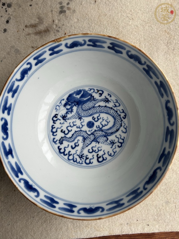 古玩龍紋青花碗真品鑒賞圖