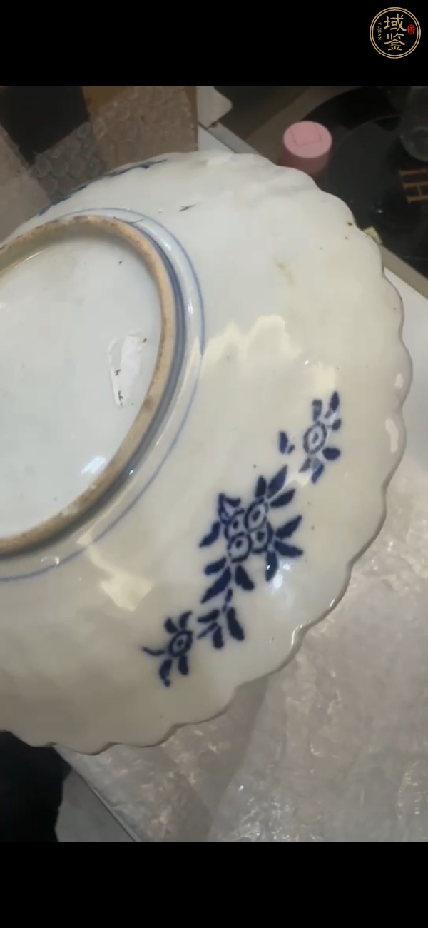 古玩陶瓷日本明治青花彩繪花卉紋盤真品鑒賞圖