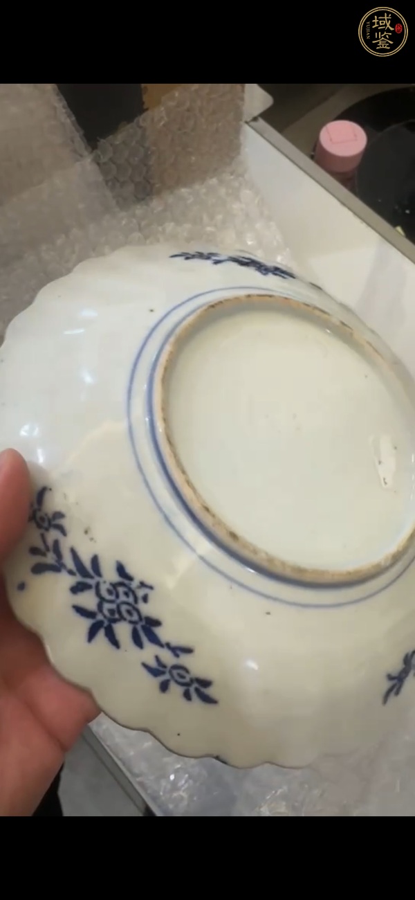 古玩陶瓷日本明治青花彩繪花卉紋盤真品鑒賞圖