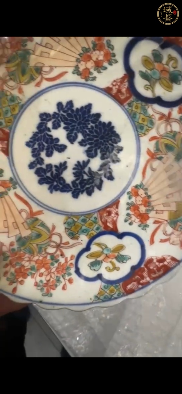 古玩陶瓷日本明治青花彩繪花卉紋盤真品鑒賞圖