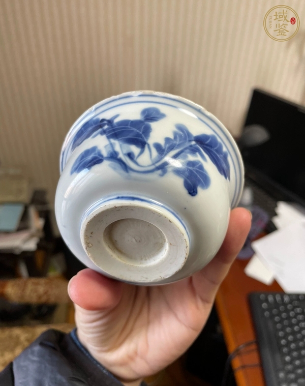 古玩陶瓷萊菔紋玉環(huán)底青花杯真品鑒賞圖