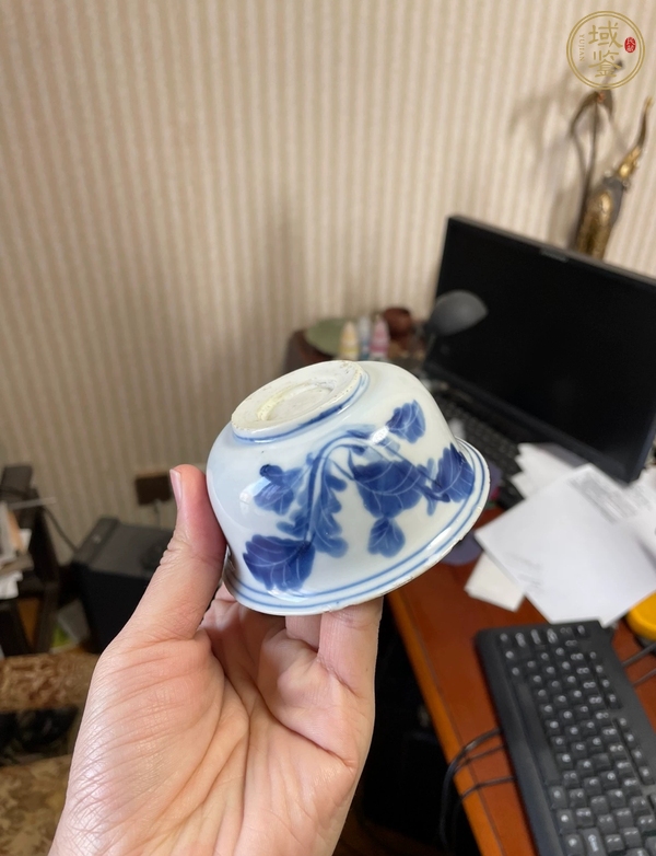古玩萊菔紋玉環(huán)底青花杯真品鑒賞圖
