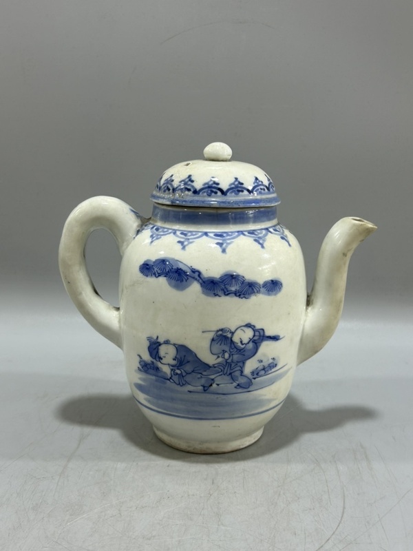 古玩陶瓷民國(guó)青花茶壺拍賣(mài)，當(dāng)前價(jià)格1000元