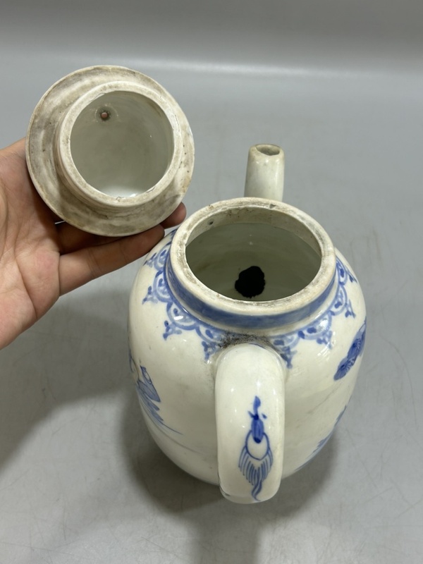 古玩陶瓷民國(guó)青花茶壺拍賣(mài)，當(dāng)前價(jià)格1000元