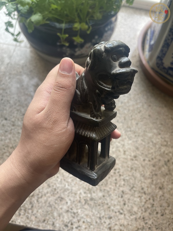 古玩玉器石雕“獅子”擺件真品鑒賞圖