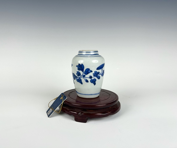 古玩陶瓷明末清初 ·  洞石花卉罐拍賣，當(dāng)前價(jià)格0元