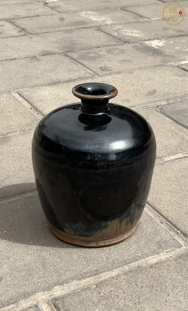 古玩耀州窯黑釉豐肩梅瓶真品鑒賞圖