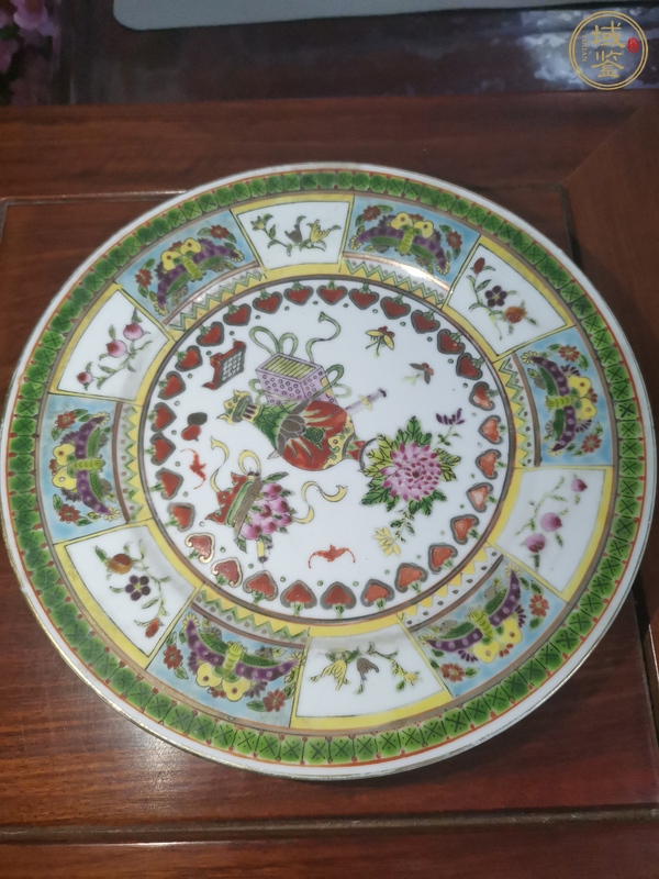 古玩陶瓷粉彩花卉紋盤真品鑒賞圖
