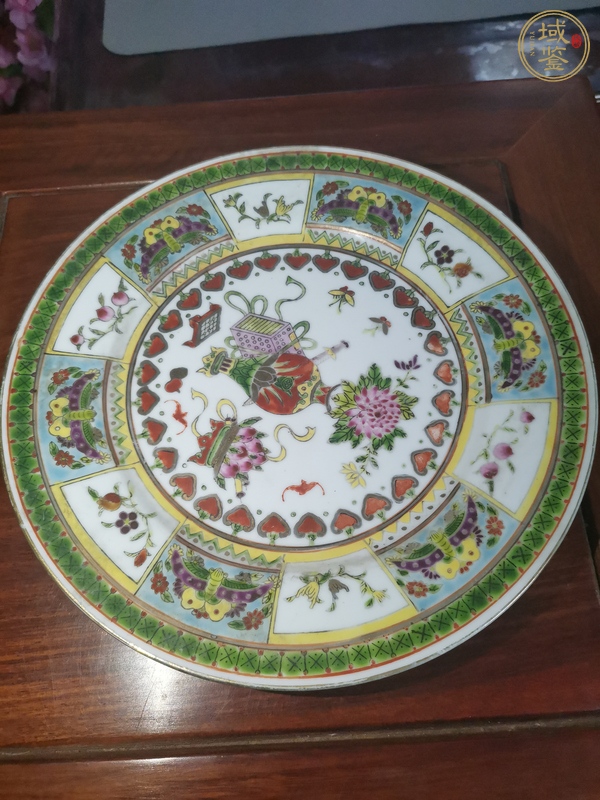 古玩陶瓷粉彩花卉紋盤真品鑒賞圖
