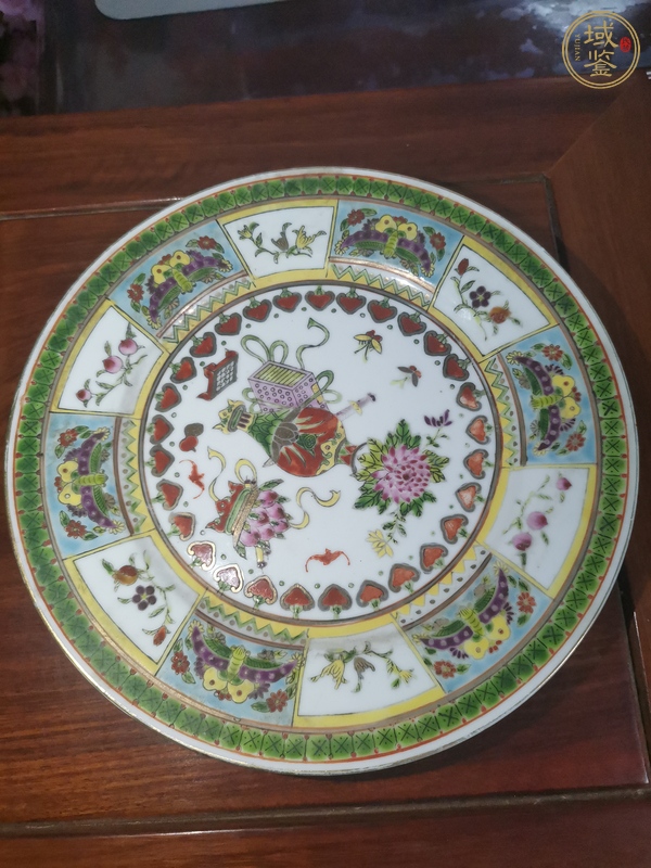 古玩陶瓷粉彩花卉紋盤真品鑒賞圖